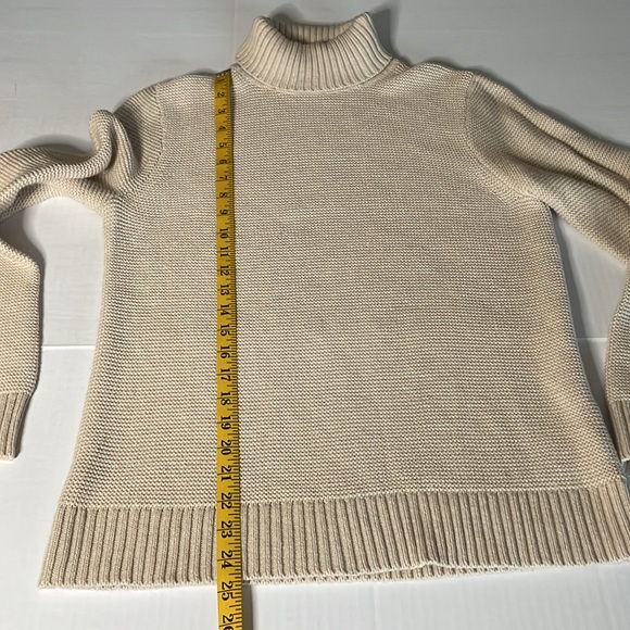 J Crew tan turtleneck sweater beautiful condition women’s size M - Picture 10 of 13